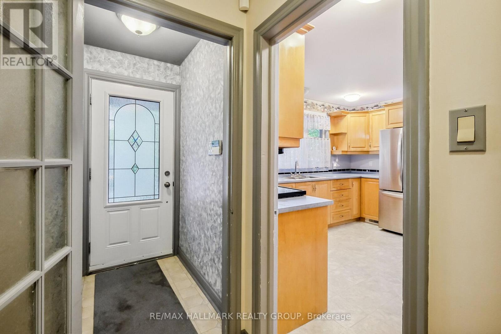 280 Clare Street, Ottawa, Ontario  K1Z 7E4 - Photo 7 - X12200623