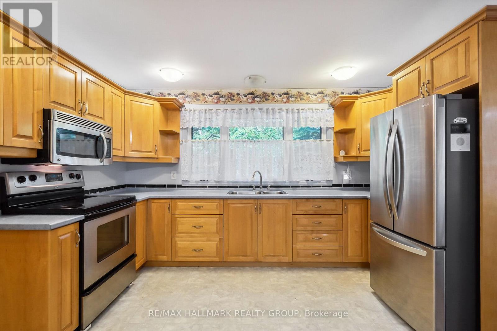 280 Clare Street, Ottawa, Ontario  K1Z 7E4 - Photo 8 - X12200623
