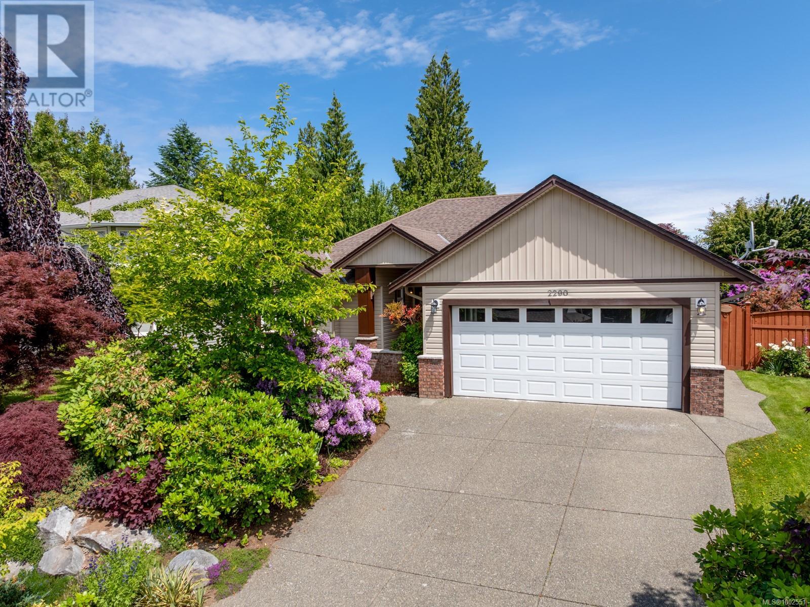 2290 Stirling Cres, Courtenay, British Columbia