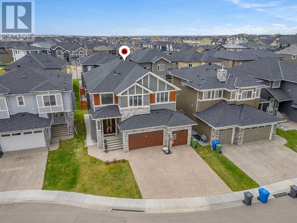 Property at 147 Kinniburgh Place image 2