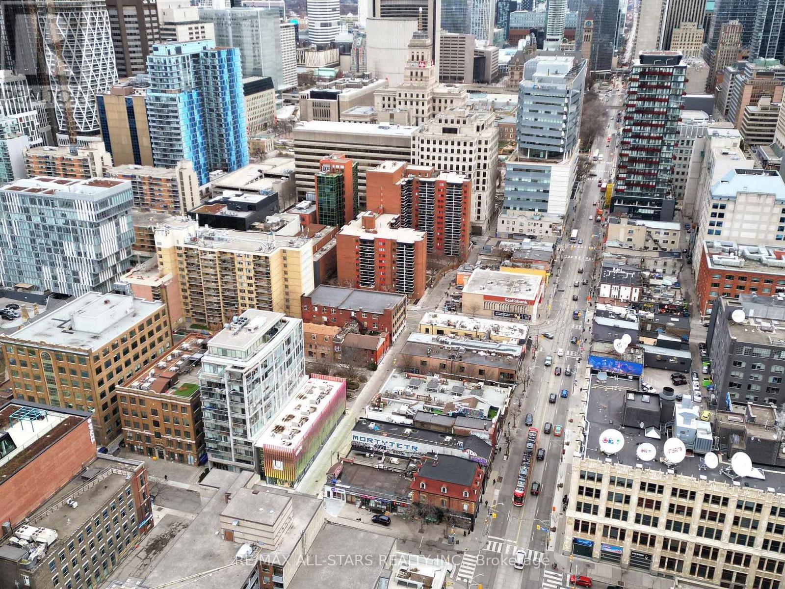 203 - 14 Mccaul Street, Toronto, Ontario  M5T 1V6 - Photo 10 - C12196498