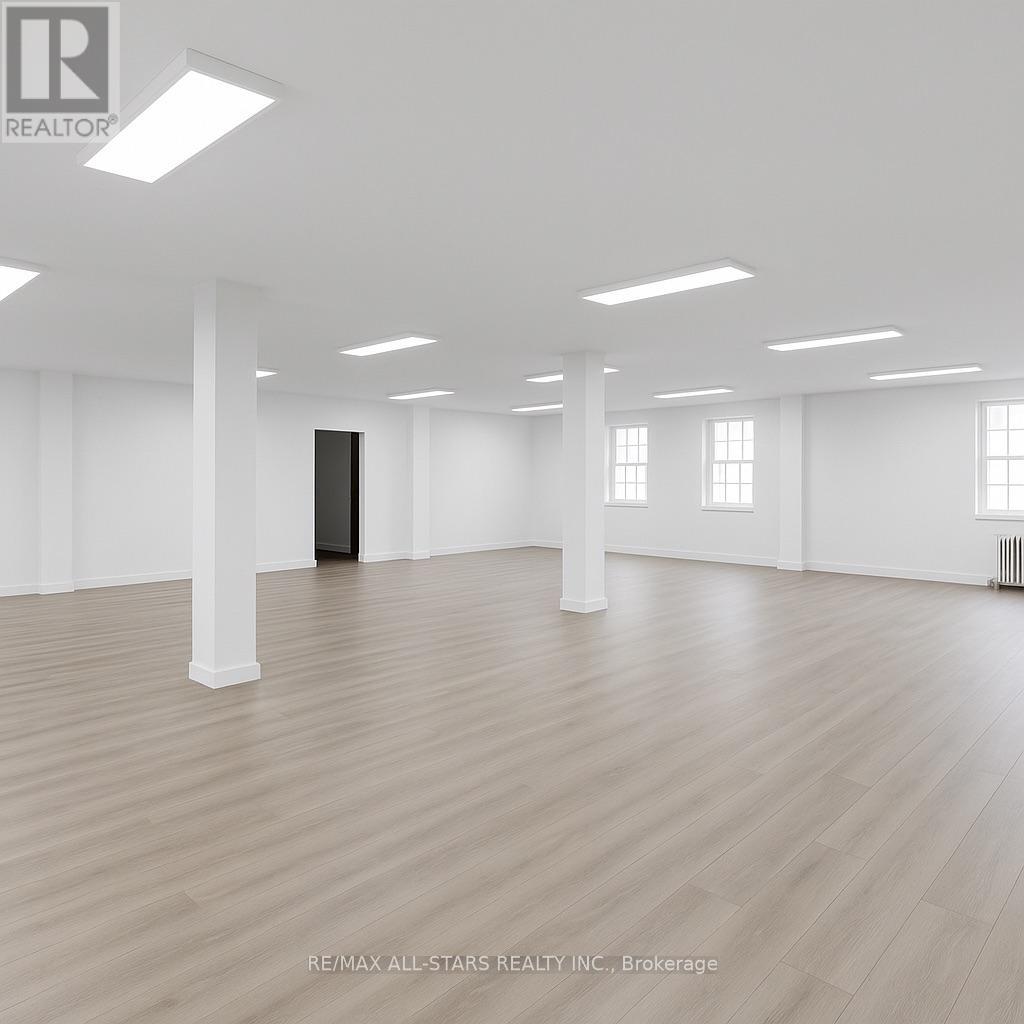 302 - 14 Mccaul Street, Toronto, Ontario  M5T 1V6 - Photo 4 - C12195718