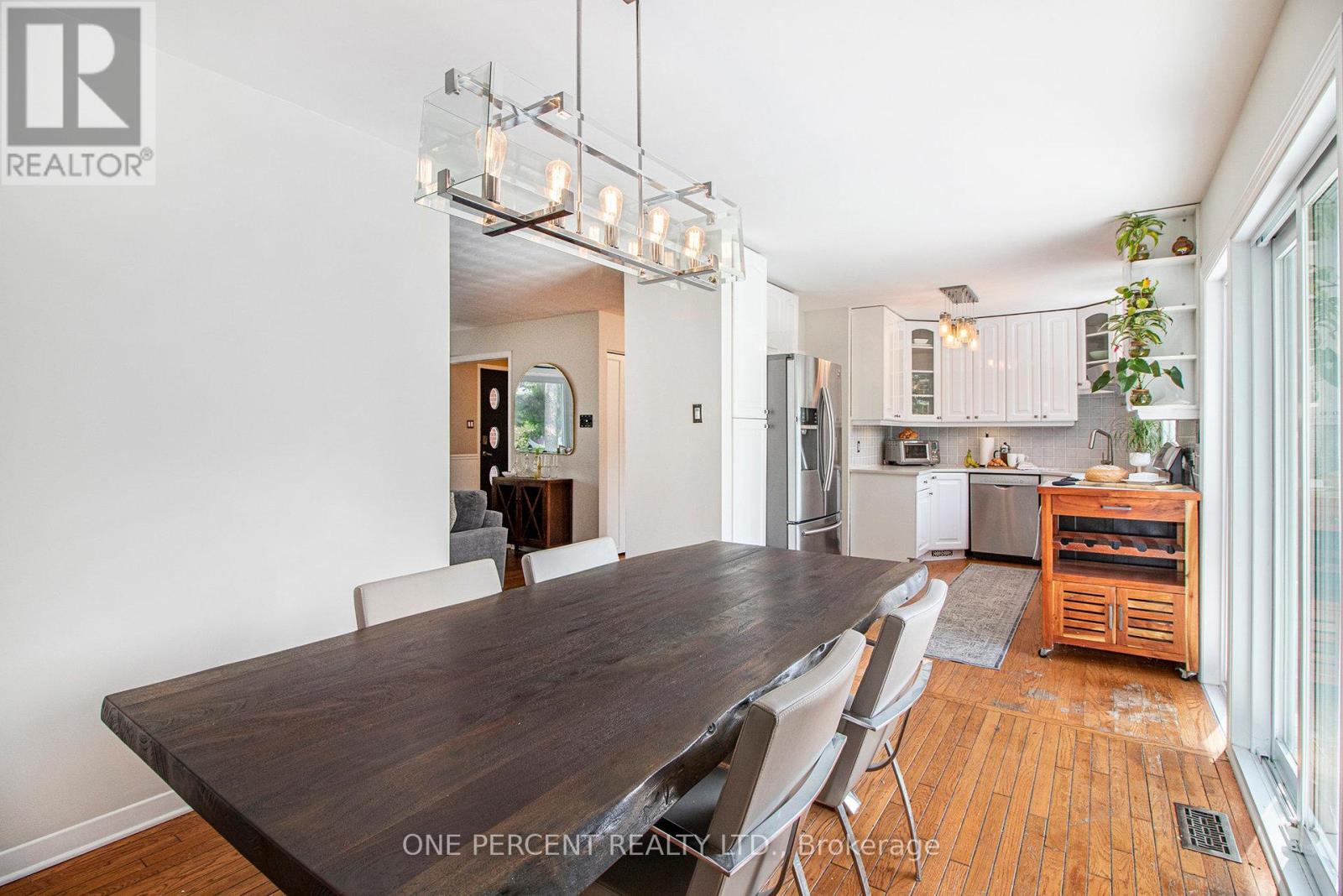 1042 Harkness Avenue, Ottawa, Ontario  K1V 6P2 - Photo 7 - X12200545