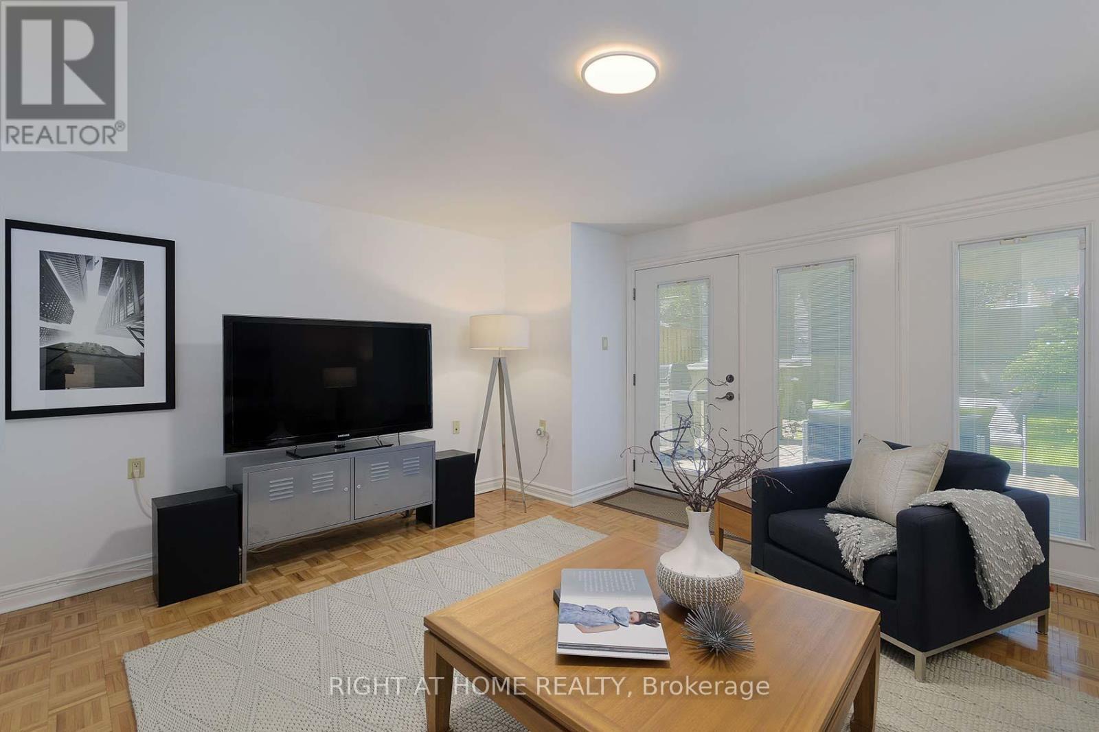 498 Scarborough Road, Toronto, Ontario  M4E 3N2 - Photo 17 - E12200657