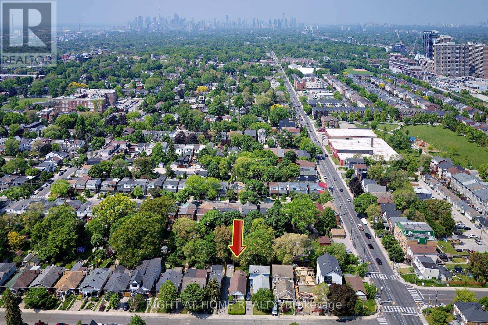 498 Scarborough Road, Toronto, Ontario  M4E 3N2 - Photo 2 - E12200657