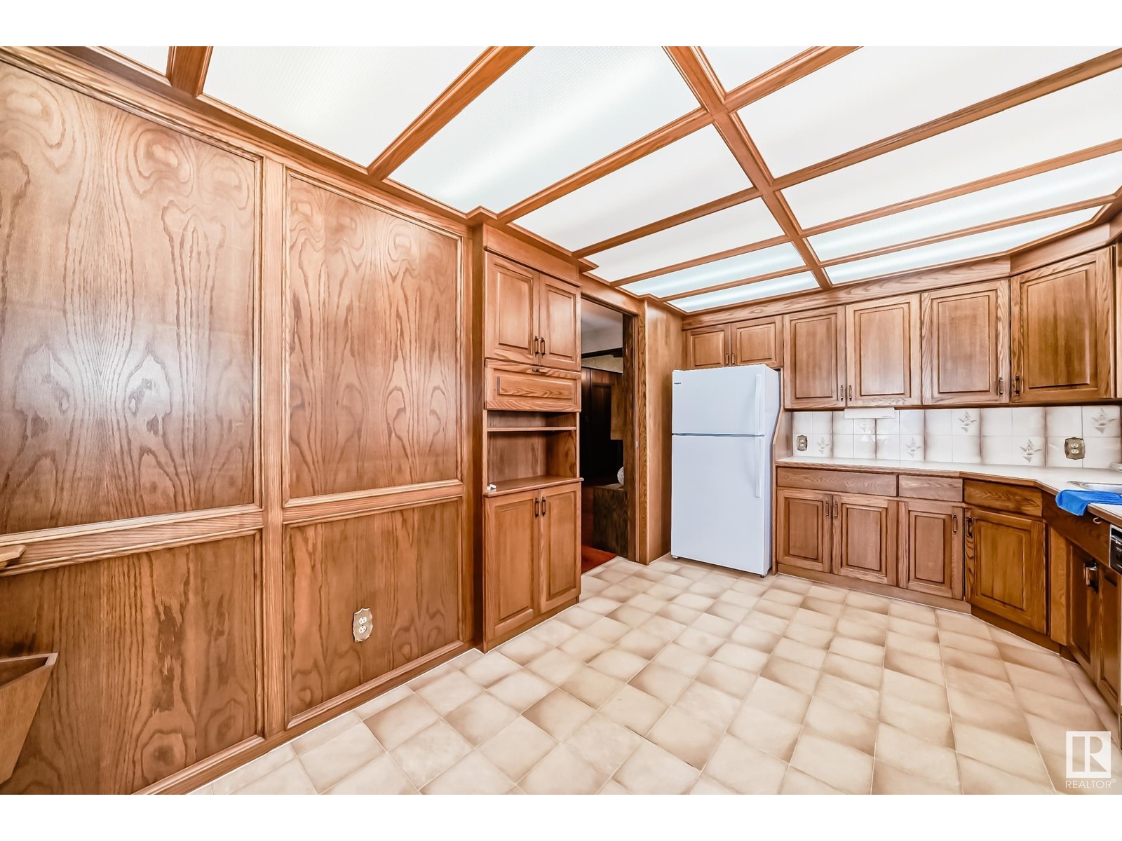 Property at 8809 74 ST NW image 3
