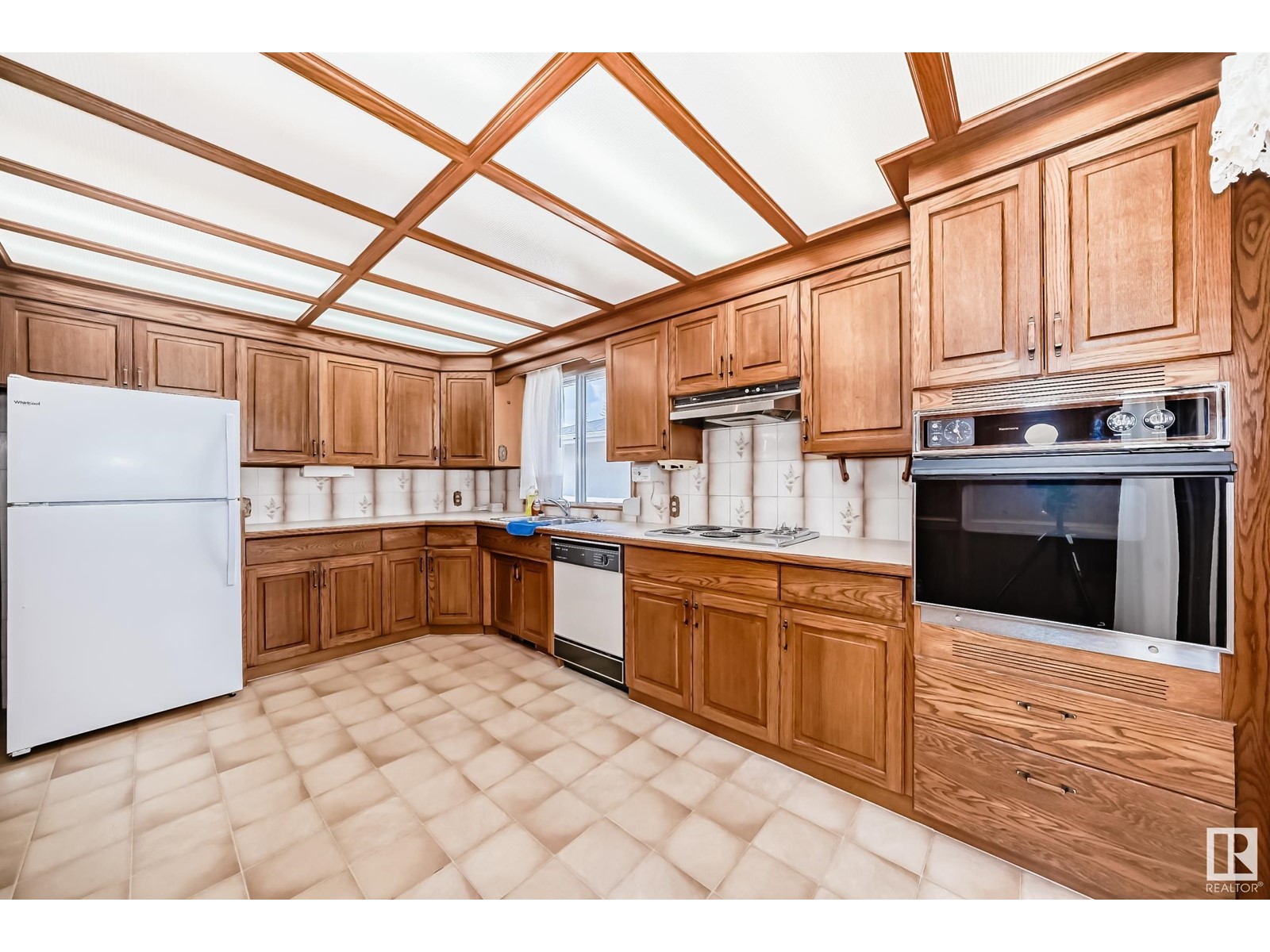 Property at 8809 74 ST NW image 2