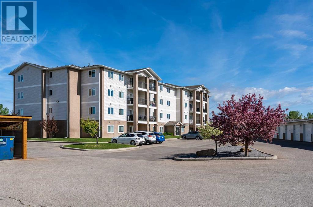 Property at 201, 300 Edwards Way NW image 2