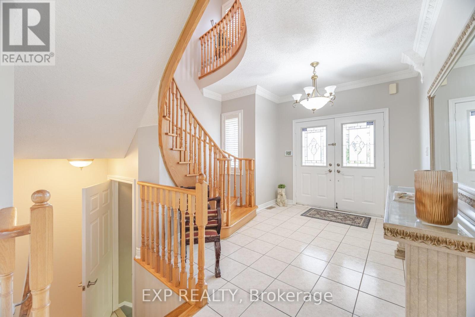 6611 Spinnaker Circle, Mississauga, Ontario  L5W 1R2 - Photo 17 - W12197406