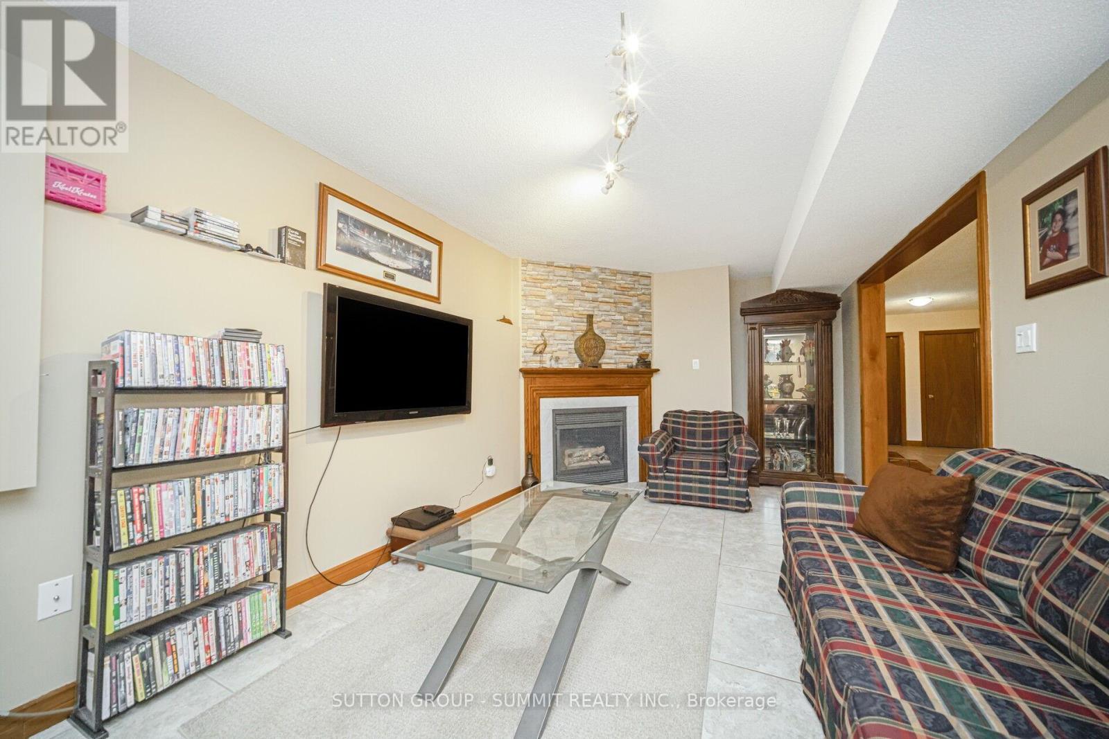 5981 Rayshaw Crescent, Mississauga (Streetsville), Ontario  L5M 2P1 - Photo 34 - W12200625