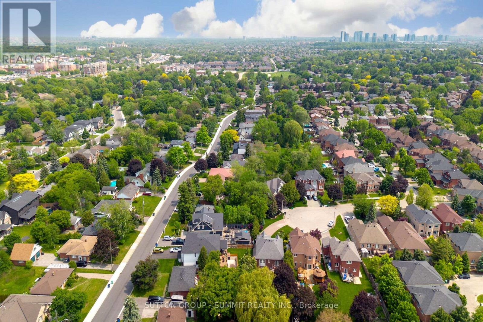 5981 Rayshaw Crescent, Mississauga (Streetsville), Ontario  L5M 2P1 - Photo 5 - W12200625