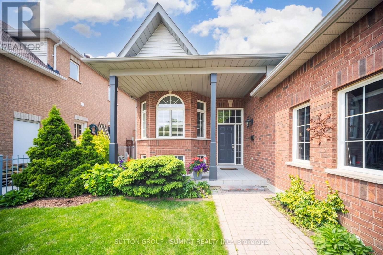 5981 Rayshaw Crescent, Mississauga (Streetsville), Ontario  L5M 2P1 - Photo 7 - W12200625