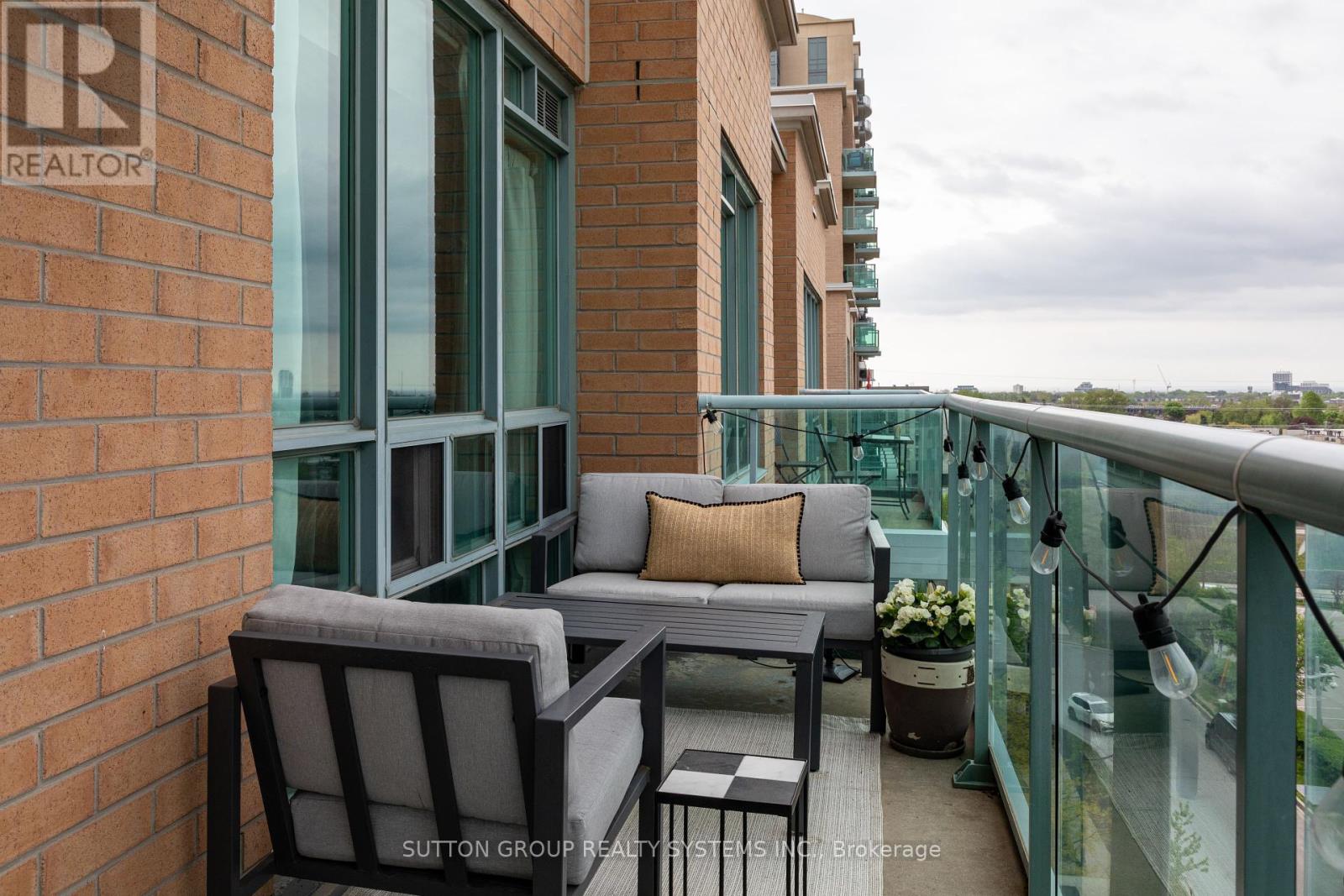 805 - 11 Michael Power Place, Toronto, Ontario  M9A 5G3 - Photo 24 - W12200640