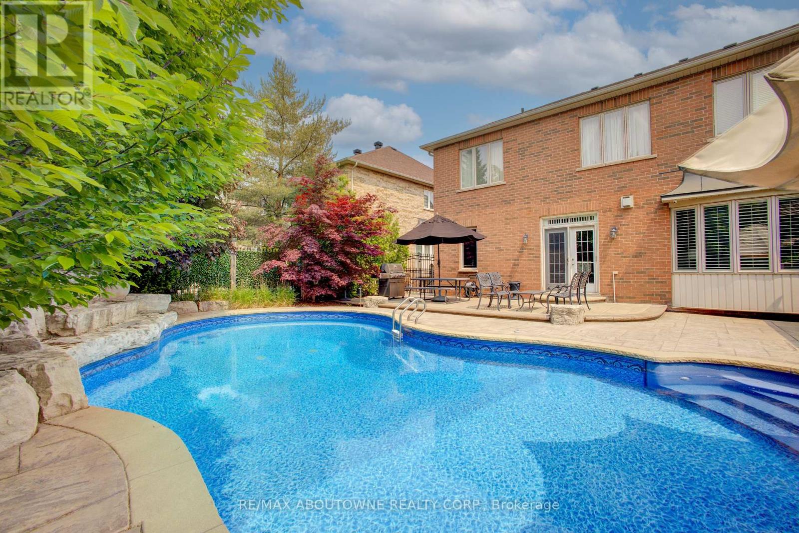 1521 Craigleith Road, Oakville, Ontario  L6H 7W3 - Photo 2 - W12200645