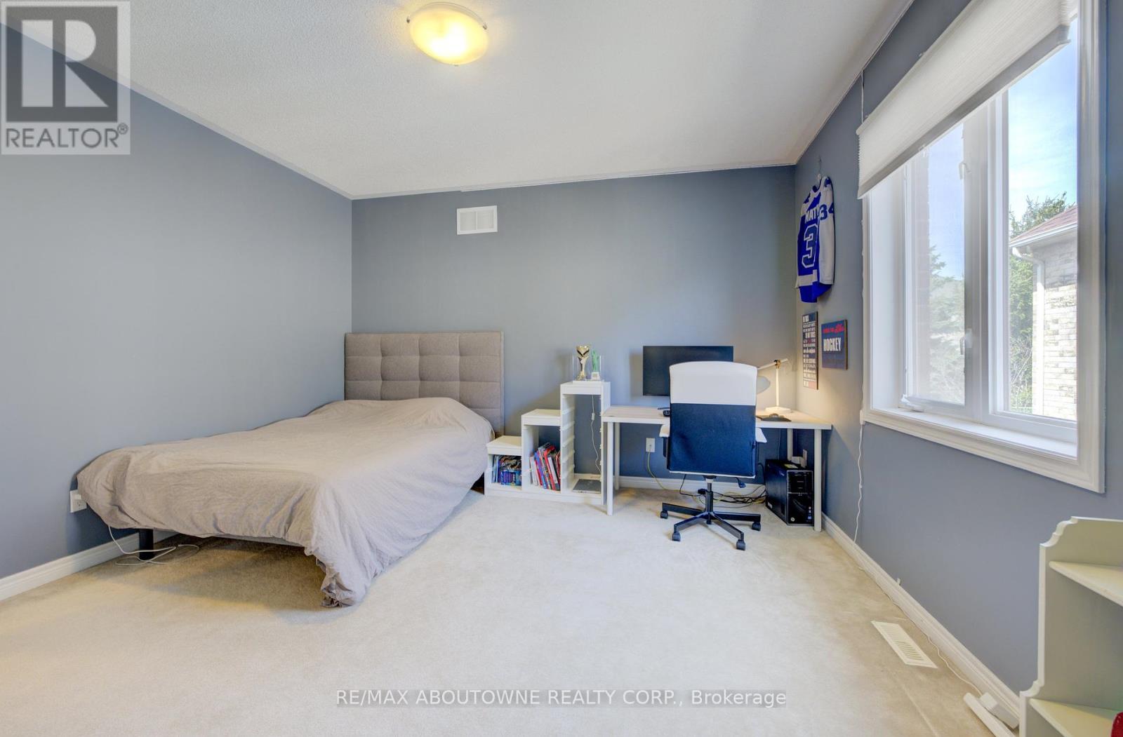 1521 Craigleith Road, Oakville (Jc Joshua Creek), Ontario  L6H 7W3 - Photo 35 - W12200645