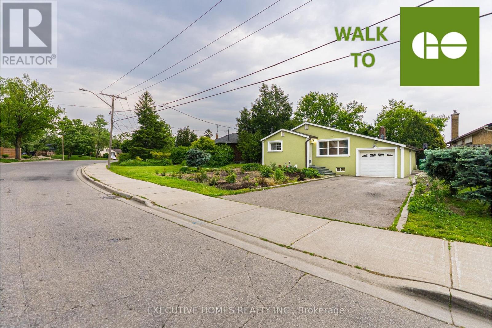 3694 QUEENSTON DRIVE, Mississauga, Ontario