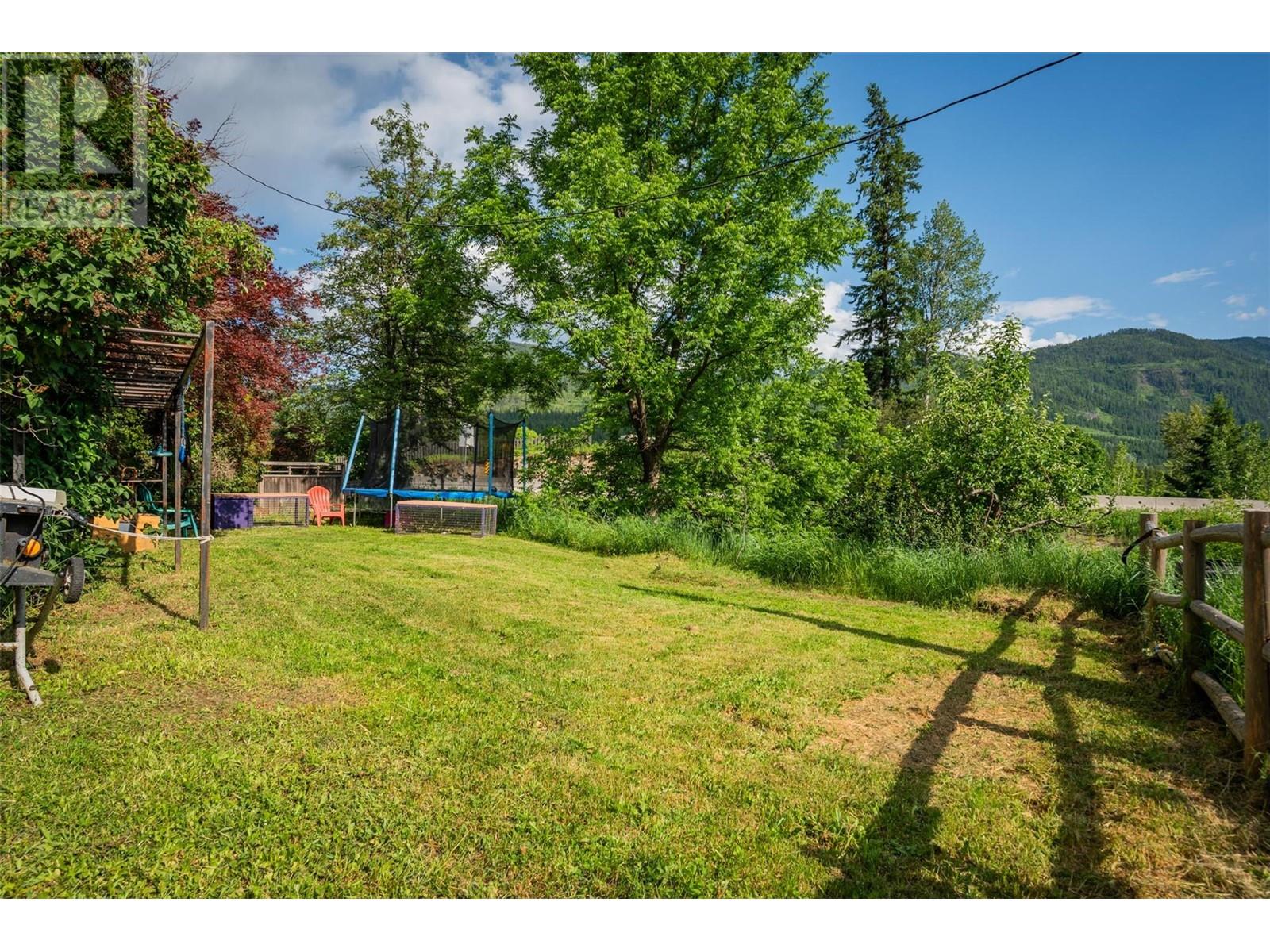 3216 South Slocan Village Road, South Slocan, British Columbia  V0G 2G0 - Photo 9 - 10350858
