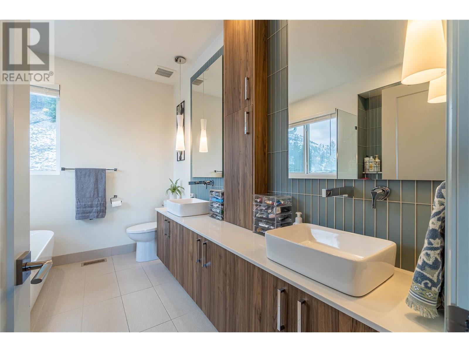 3100 Kicking Horse Drive Unit# 11, Kamloops, British Columbia  V2E 0B8 - Photo 31 - 10350733