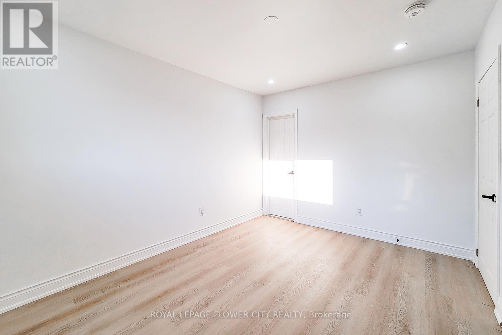 56 Moxley Drive, Hamilton (Lisgar), Ontario  L8T 3Y7 - Photo 13 - X12200611
