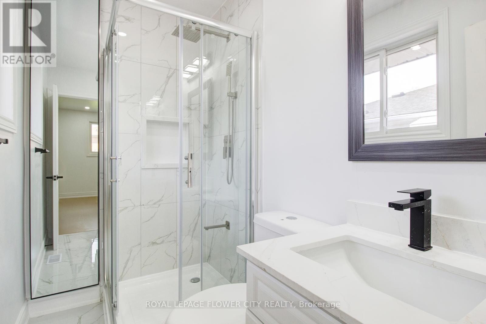 56 Moxley Drive, Hamilton, Ontario  L8T 3Y7 - Photo 14 - X12200611