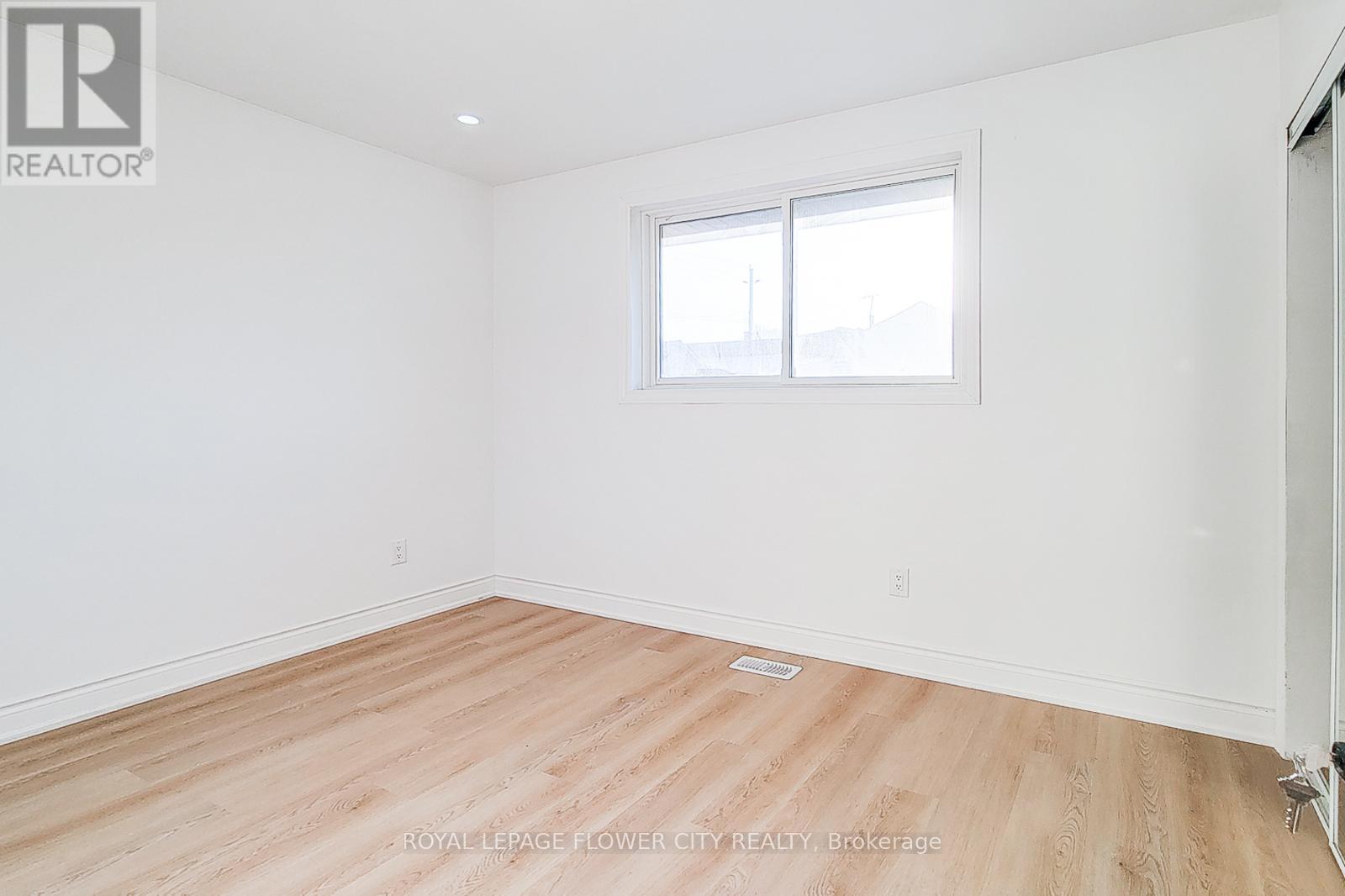 56 Moxley Drive, Hamilton, Ontario  L8T 3Y7 - Photo 15 - X12200611