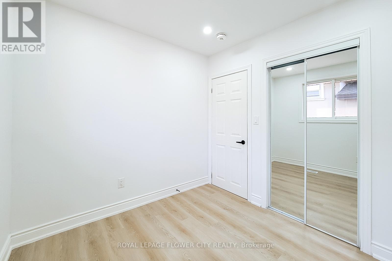 56 Moxley Drive, Hamilton, Ontario  L8T 3Y7 - Photo 19 - X12200611