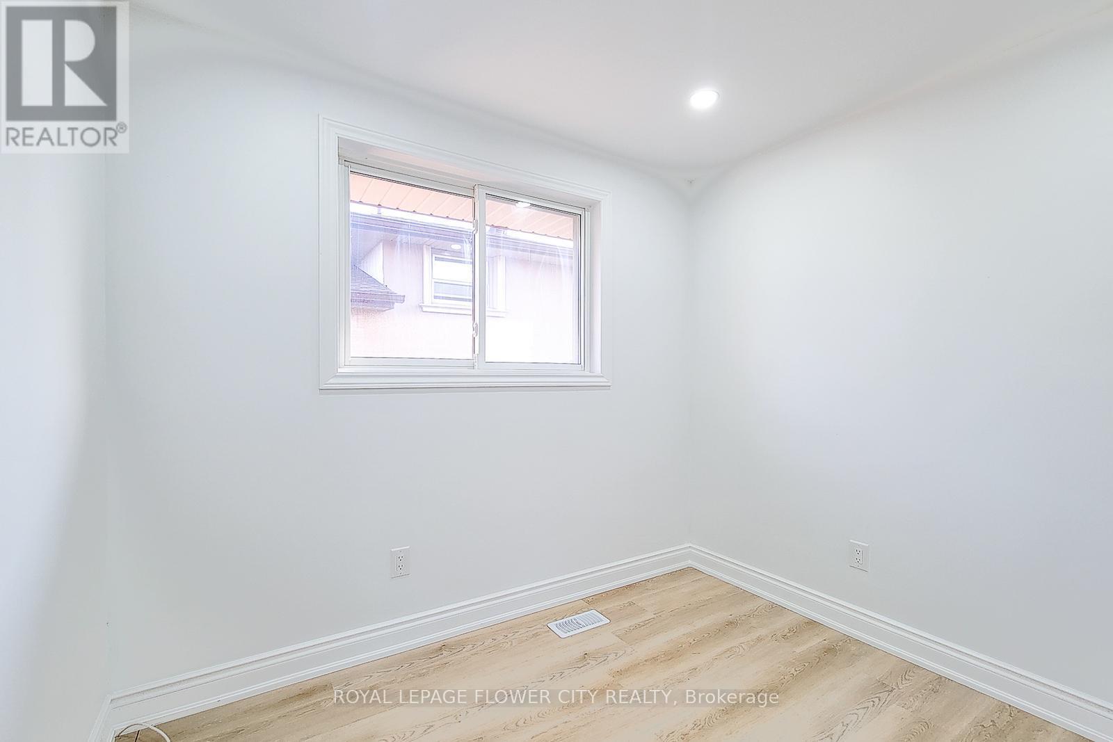 56 Moxley Drive, Hamilton, Ontario  L8T 3Y7 - Photo 20 - X12200611