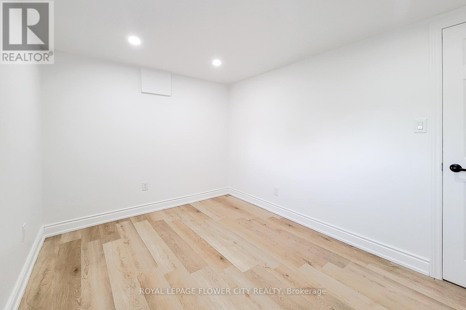 56 Moxley Drive, Hamilton, Ontario  L8T 3Y7 - Photo 30 - X12200611