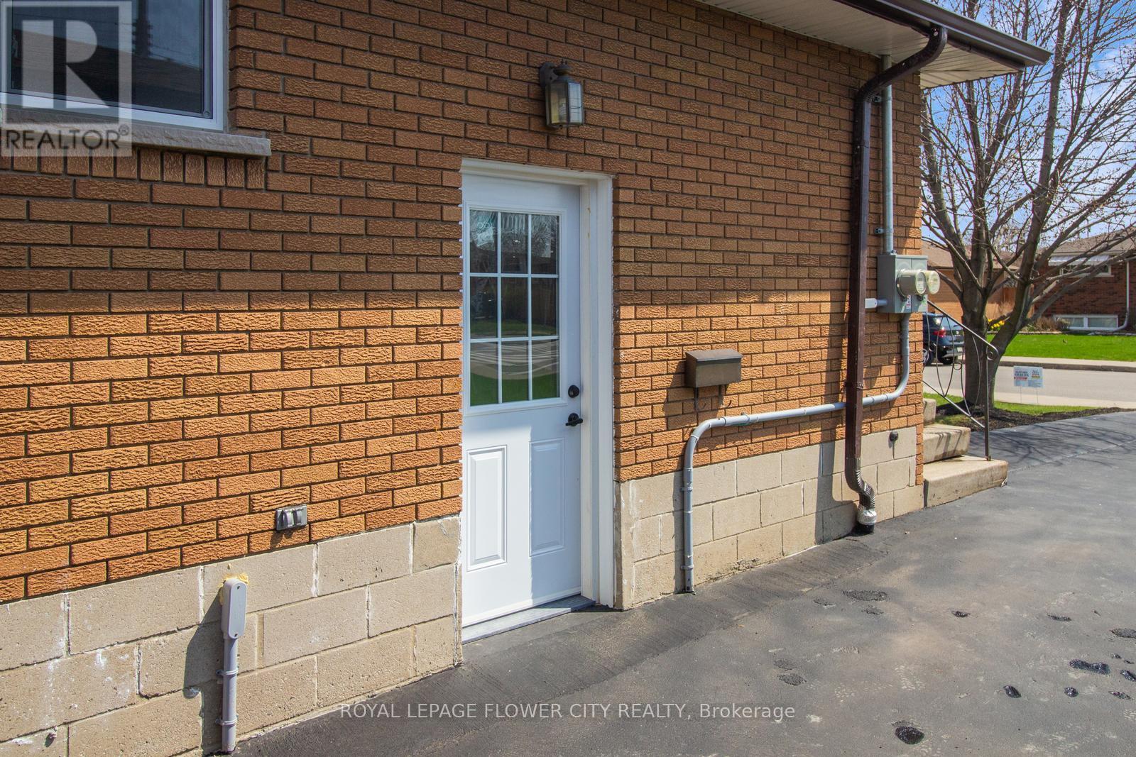 56 Moxley Drive, Hamilton, Ontario  L8T 3Y7 - Photo 41 - X12200611