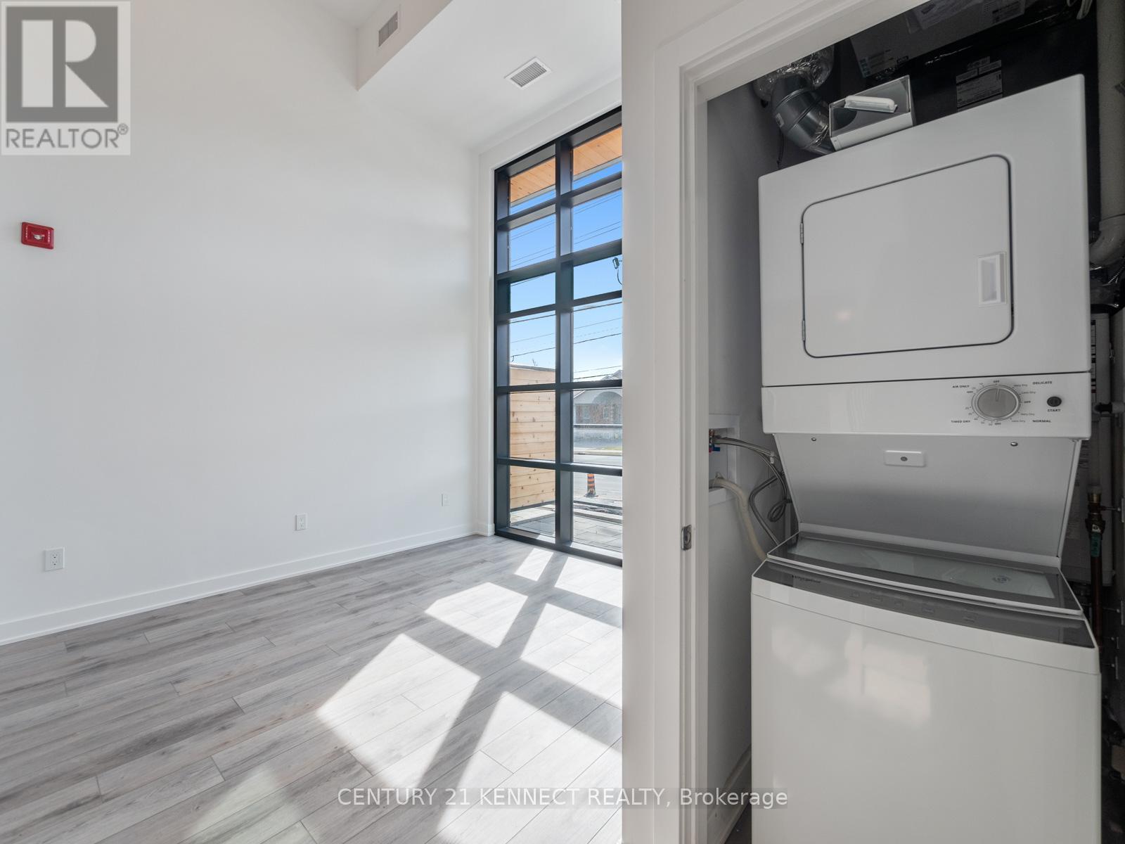 106 - 312 Erb Street W, Waterloo, Ontario  N2L 0K9 - Photo 34 - X12200666