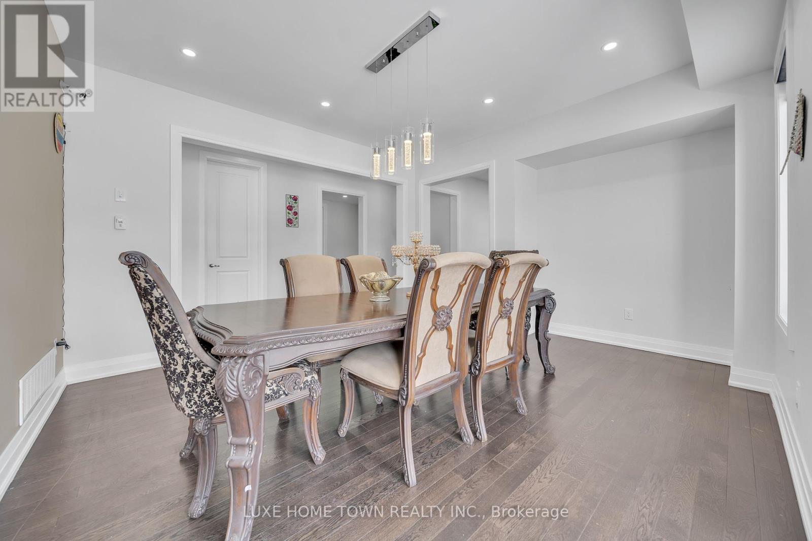 Property at 101 PRINCE CHARLES CRESCENT image 3