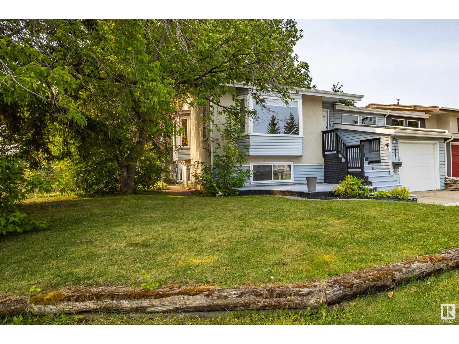 Property at 1999 GLENMORE AV image 3