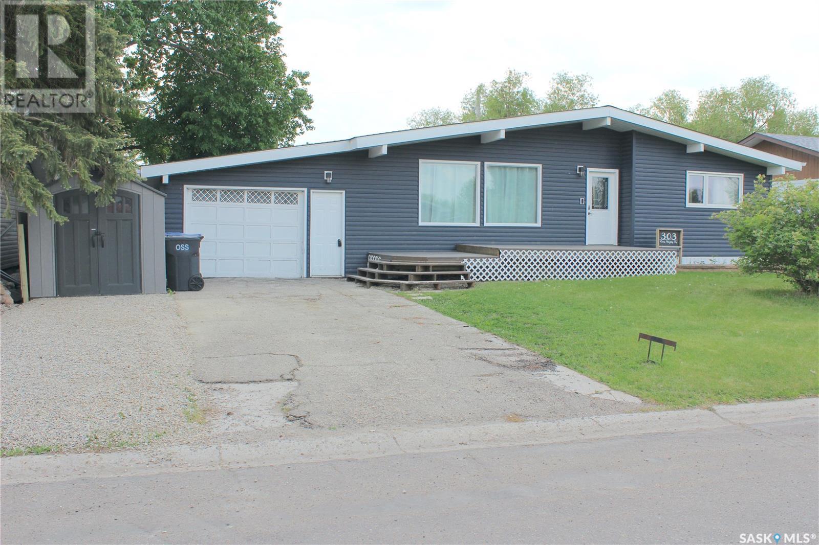 303 River Heights Drive, Langenburg, Saskatchewan  S0A 2A0 - Photo 1 - SK996860