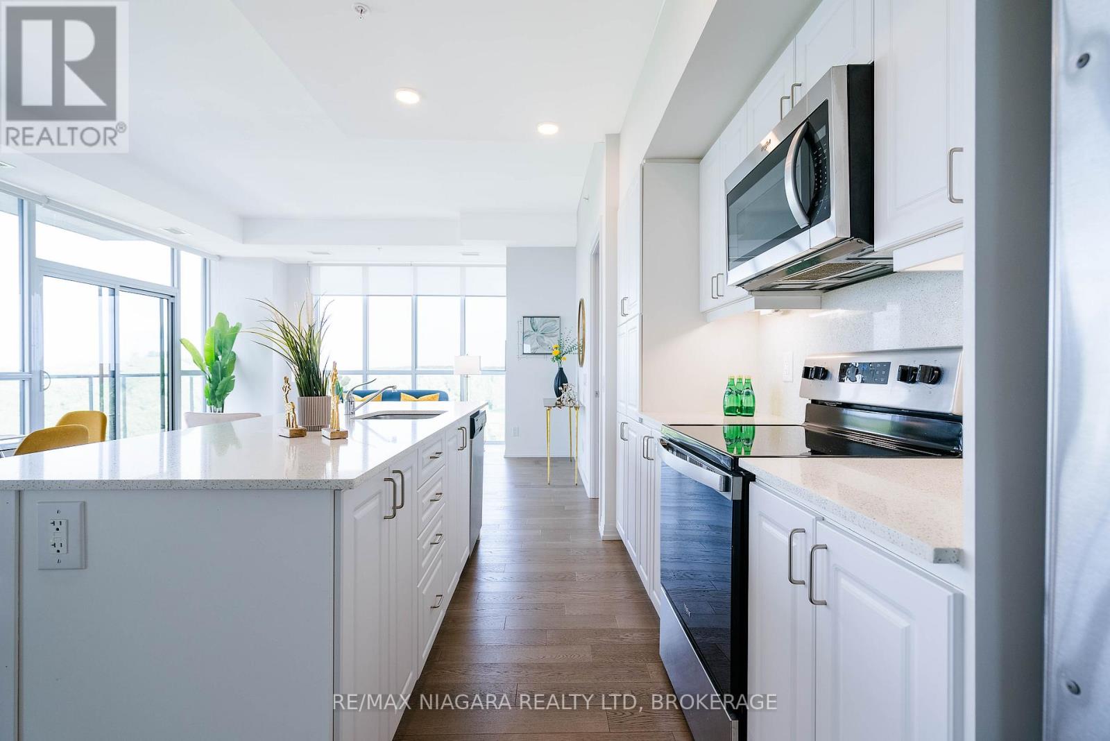 802 - 7711 Green Vista Gate, Niagara Falls, Ontario  L2H 1R1 - Photo 16 - X12200685