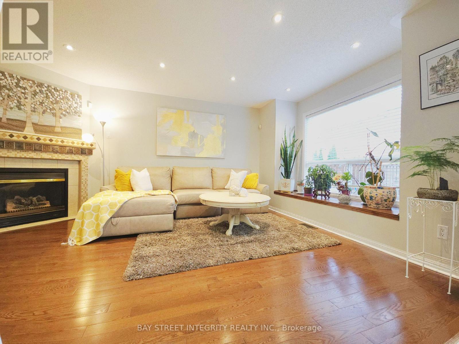 3956 Deepwood Heights, Mississauga, Ontario  L5M 6L9 - Photo 6 - W12183376
