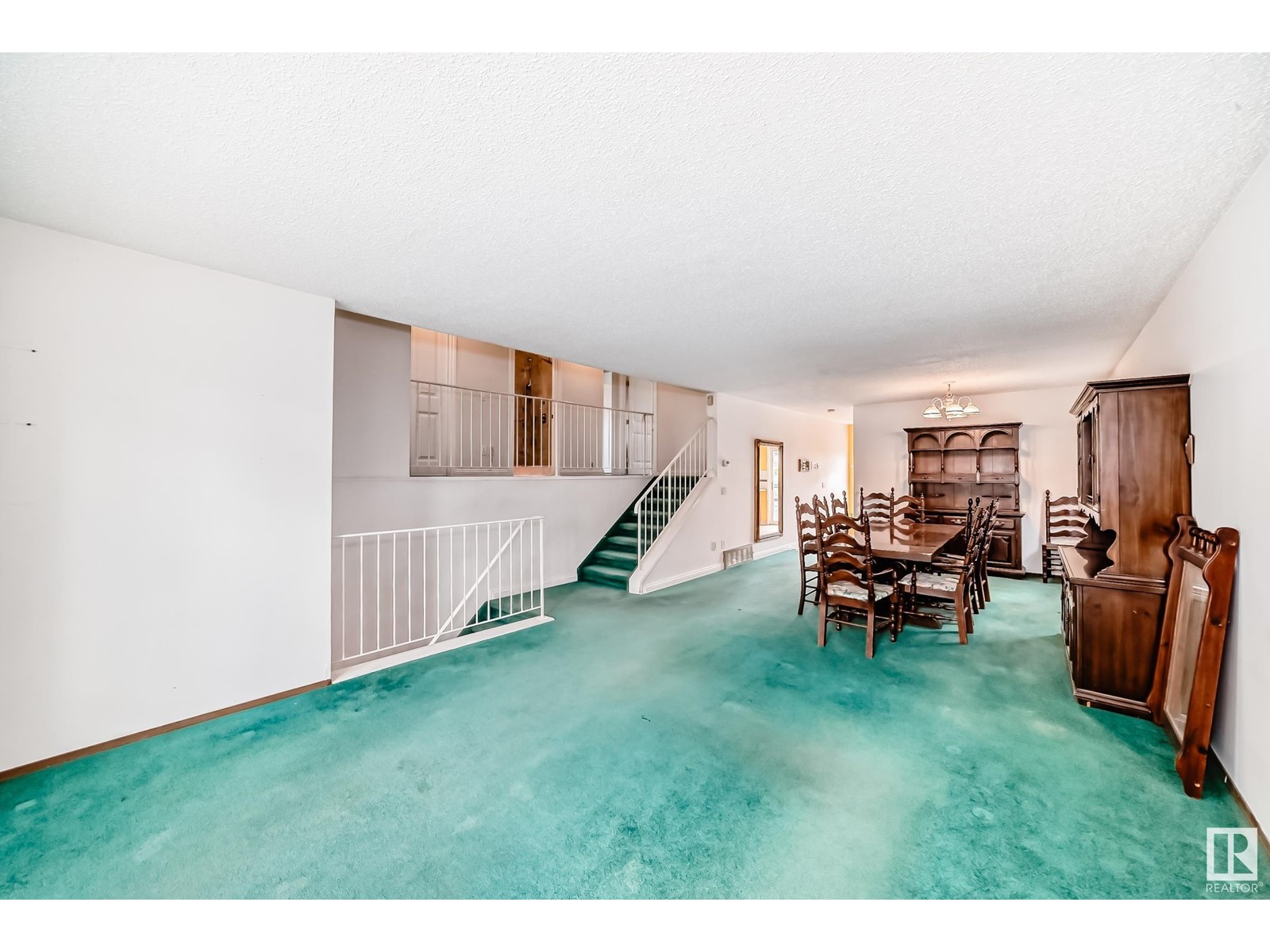 Property at 11147 157 AV NW image 5
