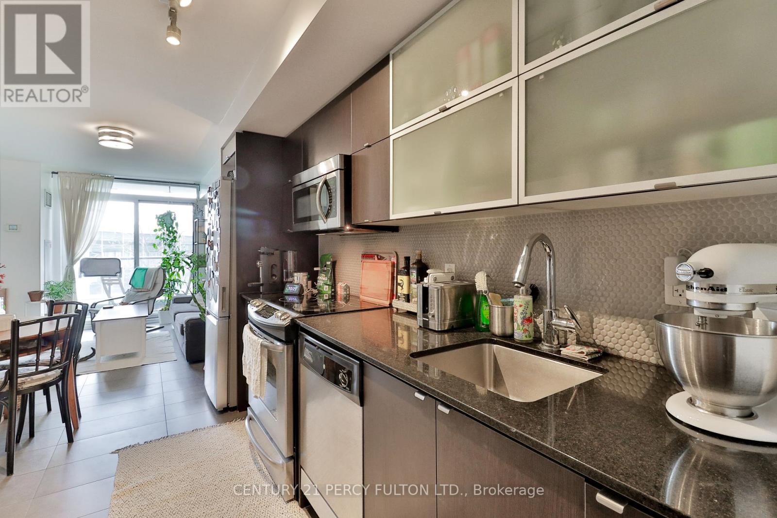 201 - 170 Fort York Boulevard, Toronto, Ontario  M5V 0E6 - Photo 6 - C12200693