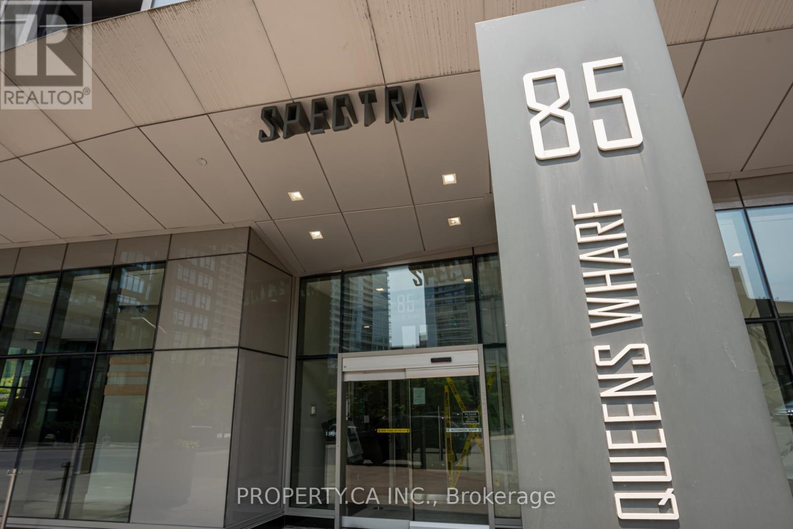 Th3 - 85 Queens Wharf Road, Toronto, Ontario  M5V 0J9 - Photo 7 - C12200701