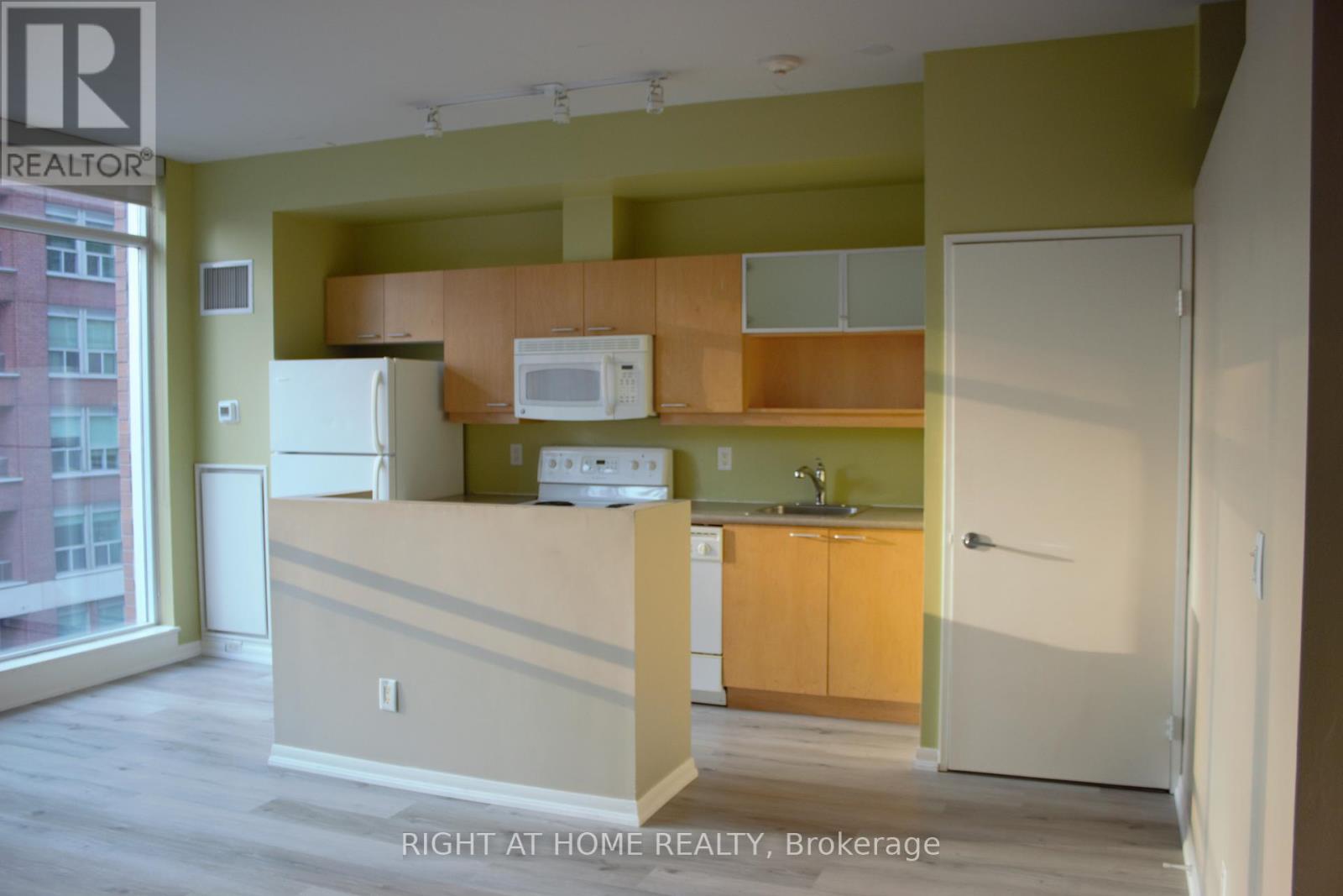 506 - 333 Adelaide Street E, Toronto, Ontario  M5A 4T4 - Photo 2 - C12200711