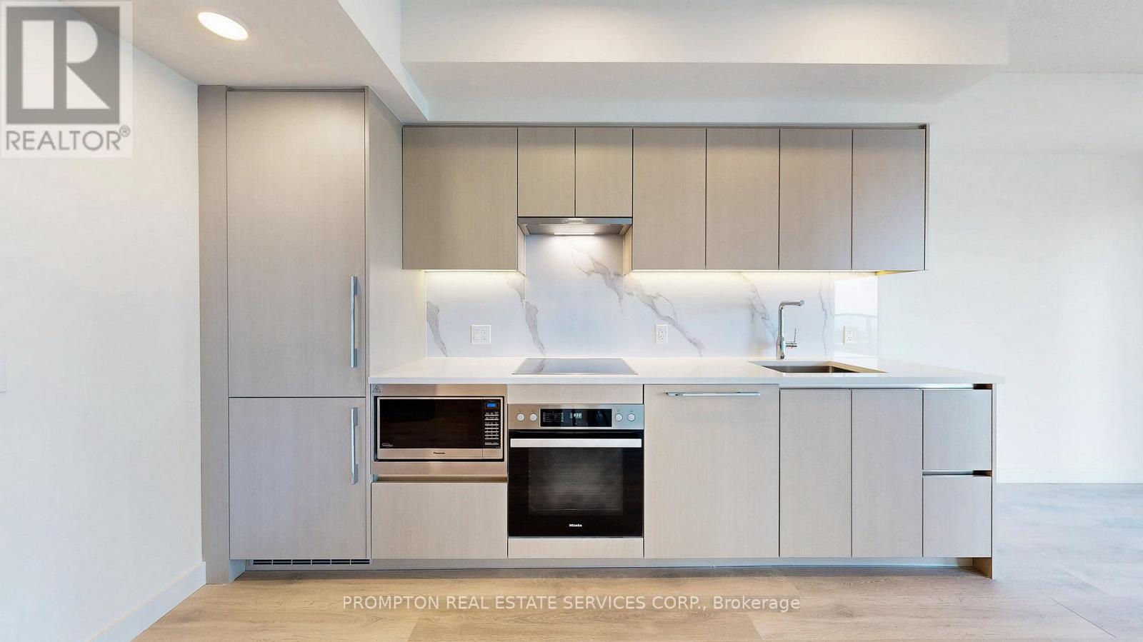 2706 - 1 Concord Cityplace Way, Toronto, Ontario  M5V 0X3 - Photo 3 - C12200712