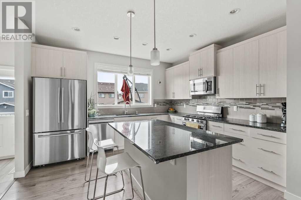Property at 151 Marquis Heights SE image 5