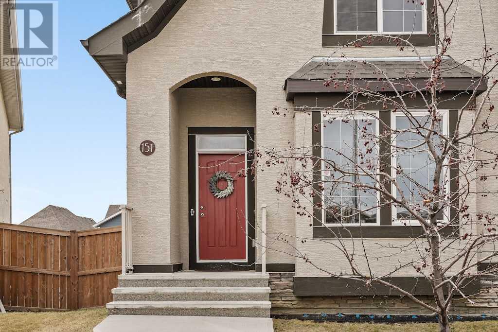 Property at 151 Marquis Heights SE image 3