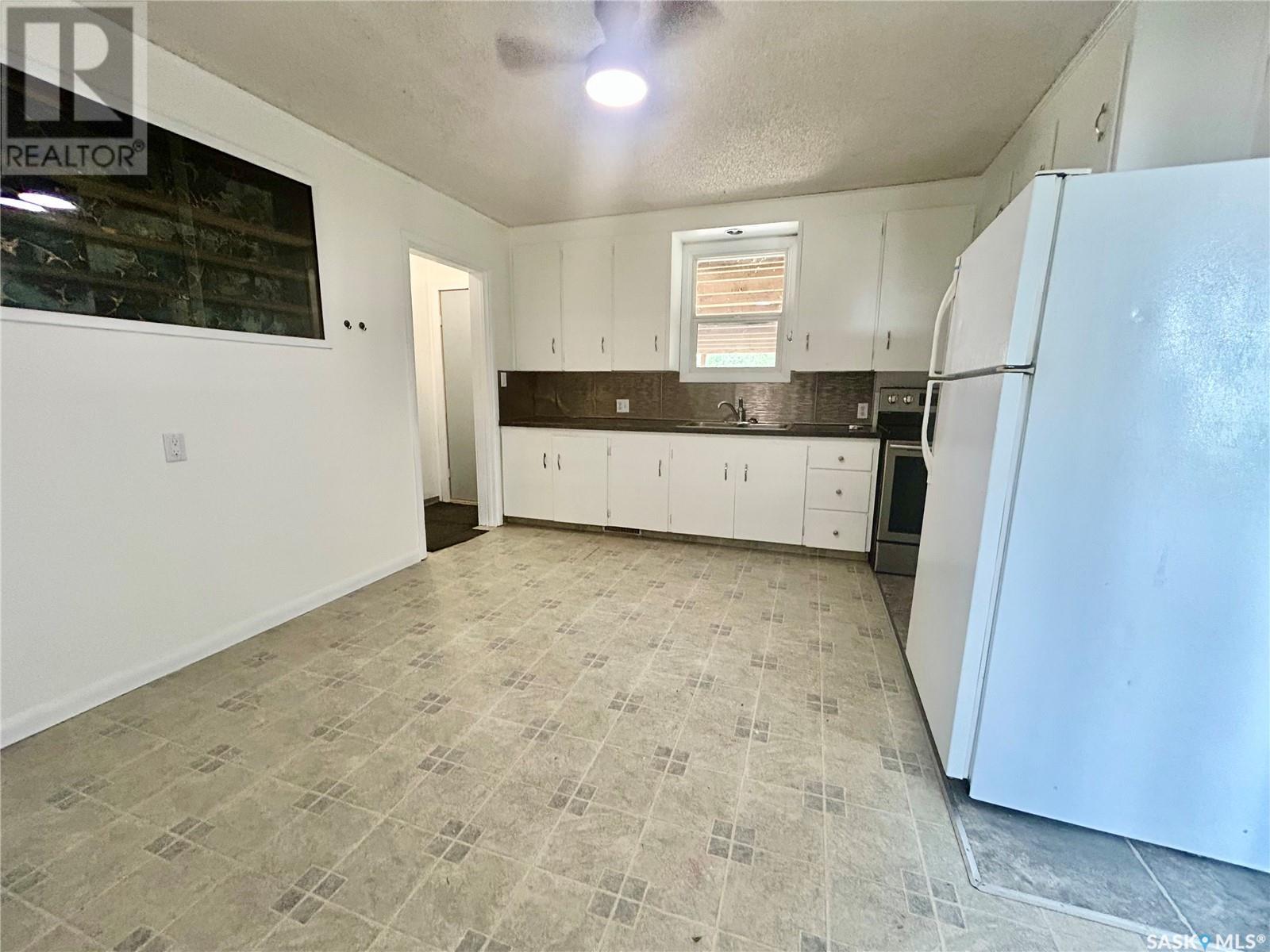 209 4th Avenue E, Coleville, Saskatchewan  S0L 0K0 - Photo 10 - SK008530