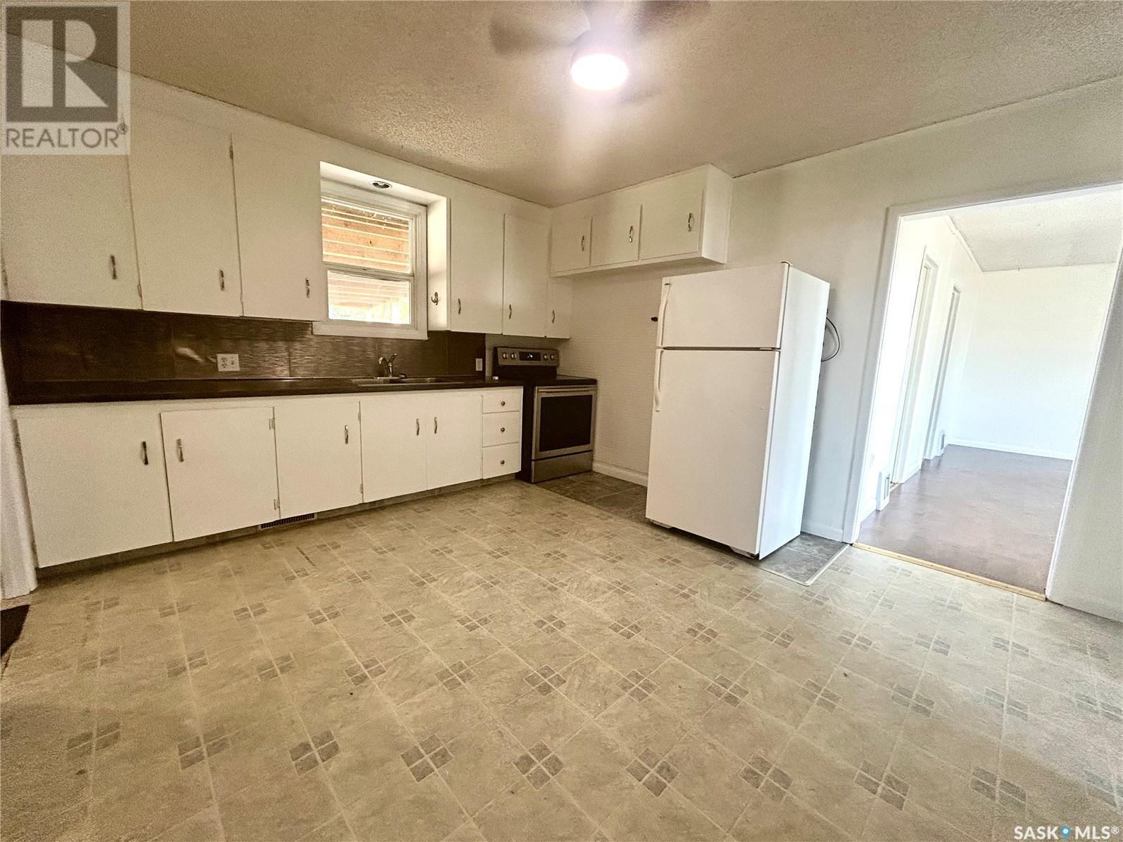 209 4th Avenue E, Coleville, Saskatchewan  S0L 0K0 - Photo 11 - SK008530