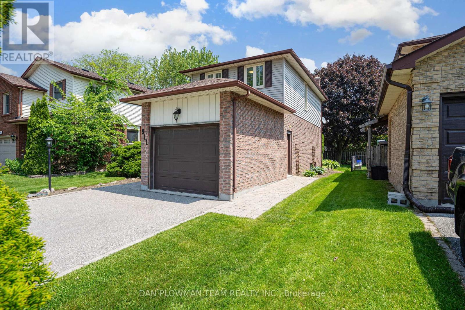 911 William Booth Crescent, Oshawa, Ontario  L1G 7N3 - Photo 3 - E12200692