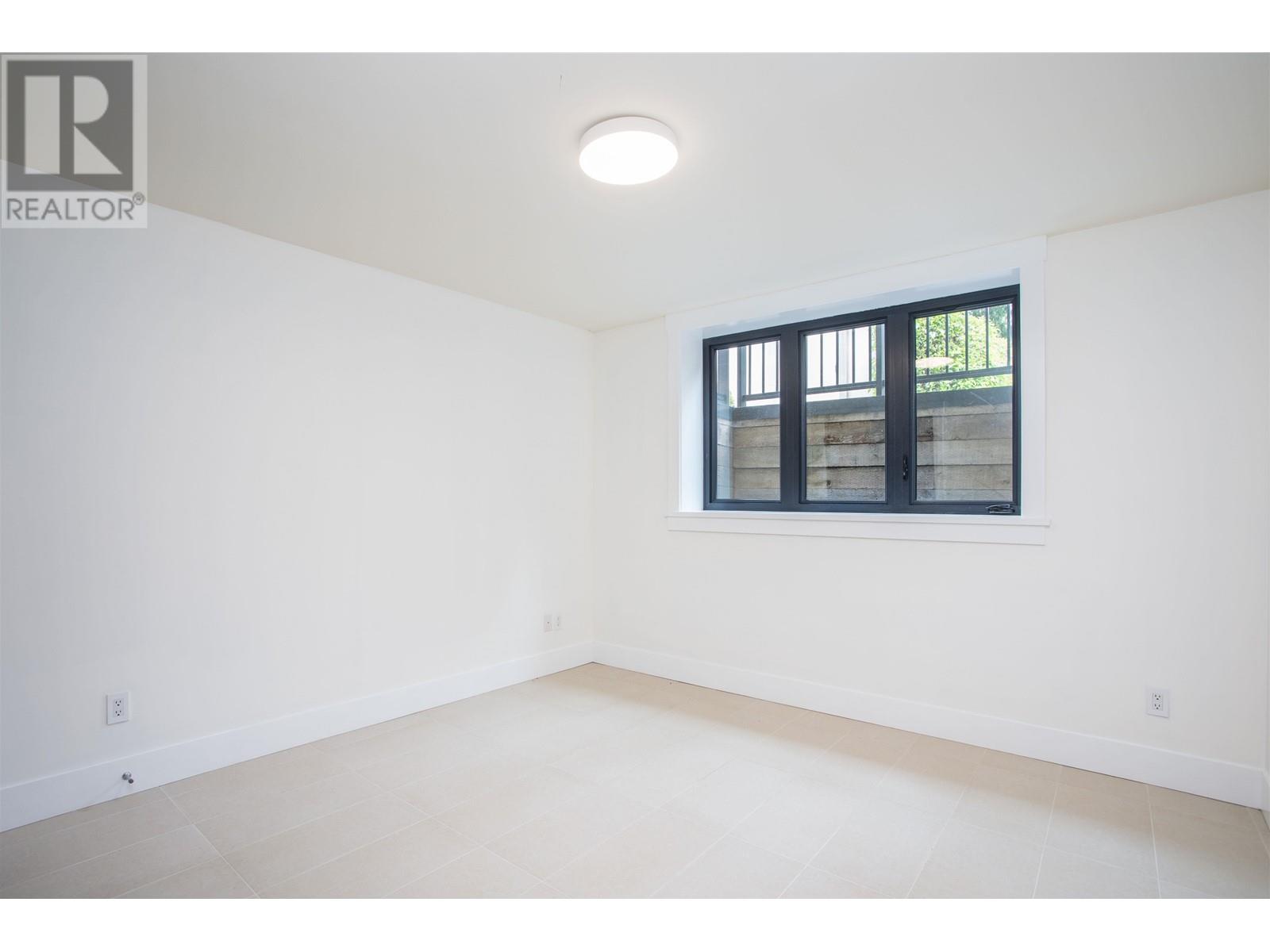 1134 Montroyal Boulevard, North Vancouver, British Columbia  V7R 2H7 - Photo 30 - R3011130