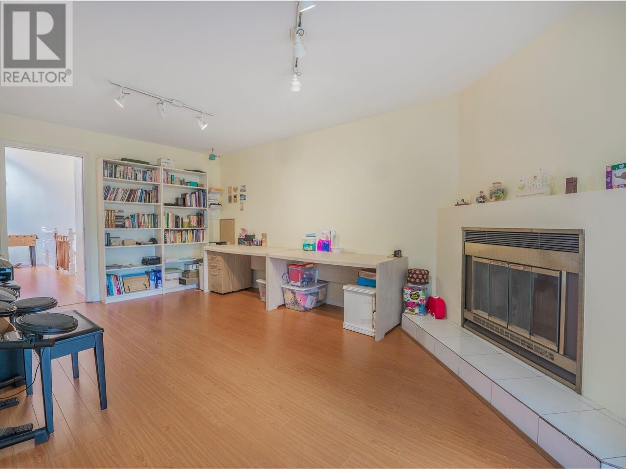 7932 Rosewood Street, Burnaby, British Columbia  V5E 2H3 - Photo 6 - R3011951