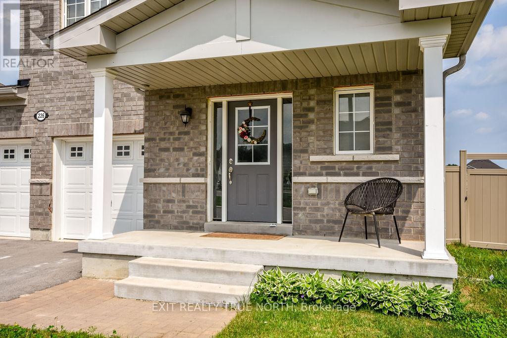 226 Springfield Crescent, Clearview, Ontario  L0M 1S0 - Photo 3 - S12200718