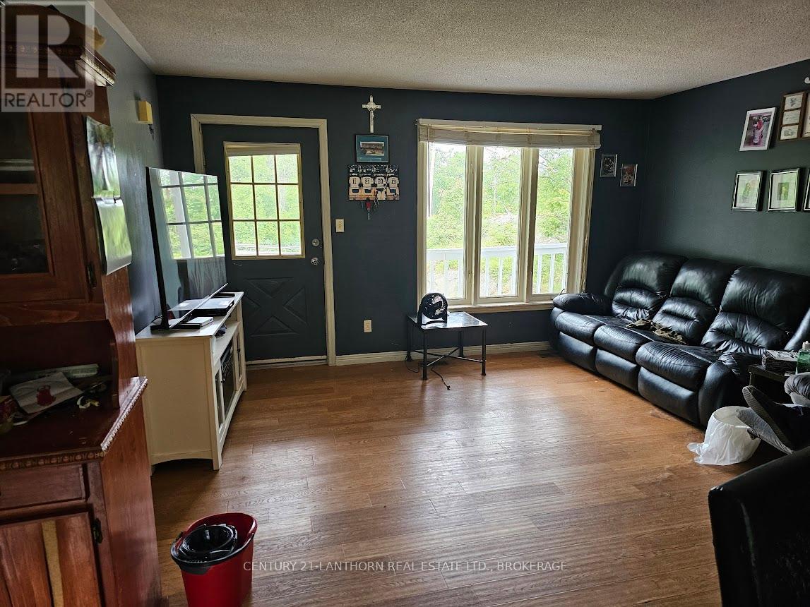 9998 County Rd 41 Road N, Addington Highlands, Ontario  K0H 1Z0 - Photo 2 - X12200227