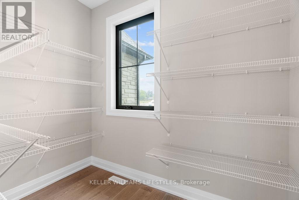 54 East Glen Drive, Lambton Shores, Ontario  N0M 1B0 - Photo 34 - X12200763